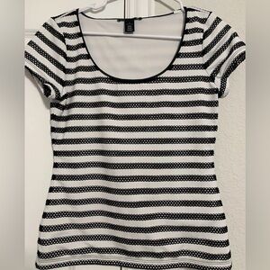 White House‎ Black Market Women’s Top Small